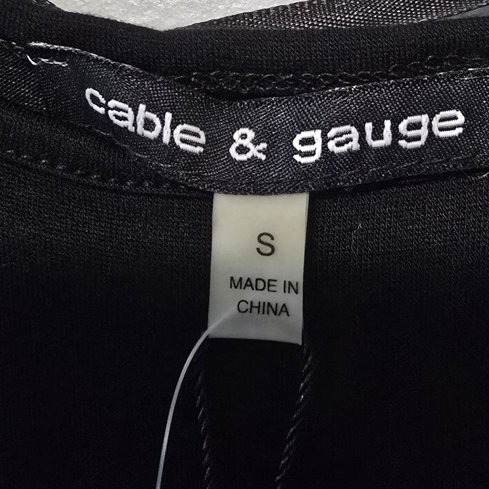 NWT Surfblue Cable and Gauge Womens Cold Shoulder Blouse, Size S - Picture 5 of 9